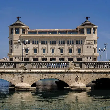 Marinusa Luxury - Air Conditioned - Wi-fi *